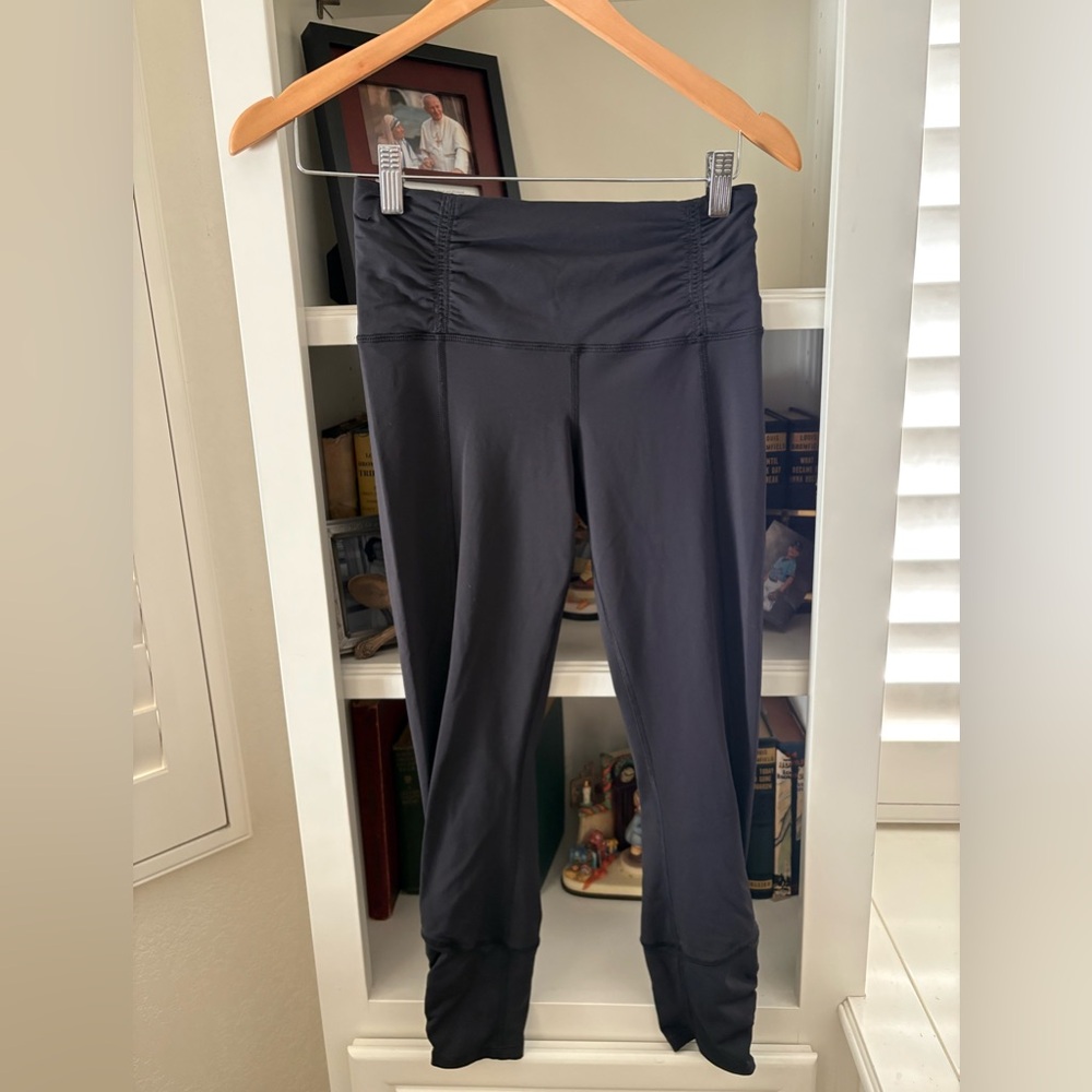 Lululemon Sz 4 Ruched Leggings Zipper Ankle Black